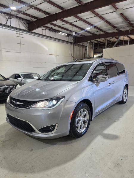 2018 Chrysler Pacifica Limited for sale in Tracy, CA
