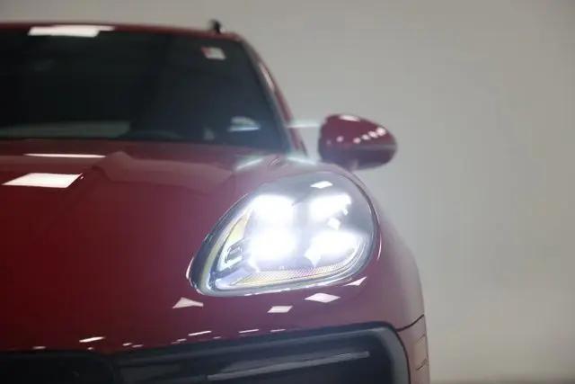 2025 Porsche Macan Macan