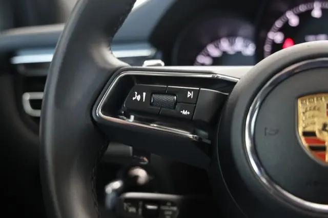 2025 Porsche Macan Macan