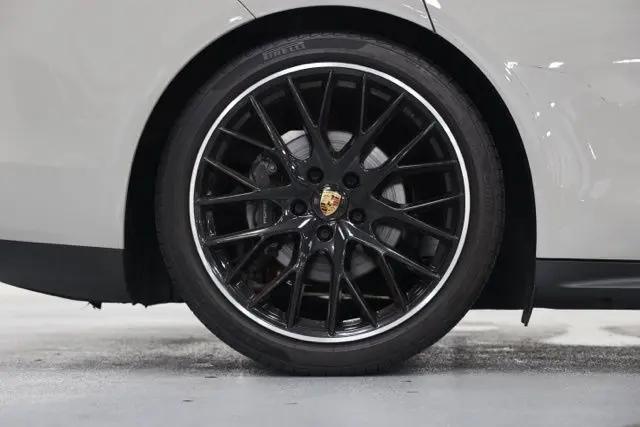 2023 Porsche Panamera Platinum Edition