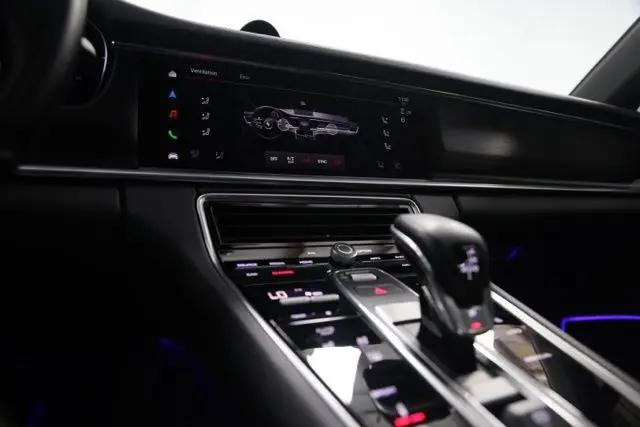 2023 Porsche Panamera Platinum Edition