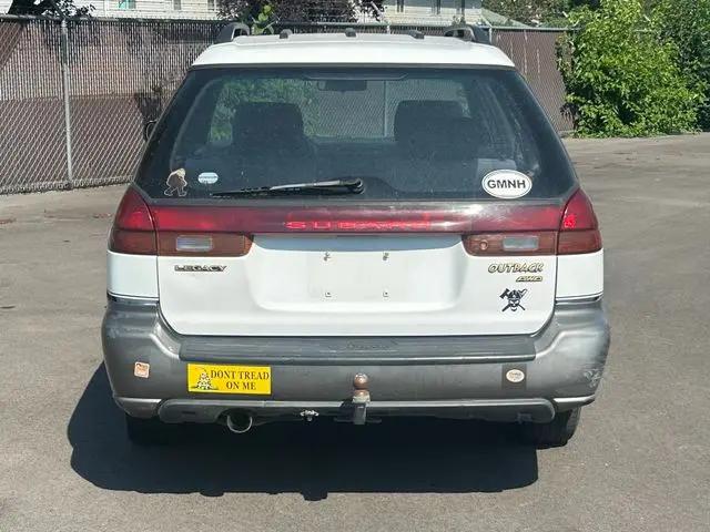 2003 Subaru Outback Base