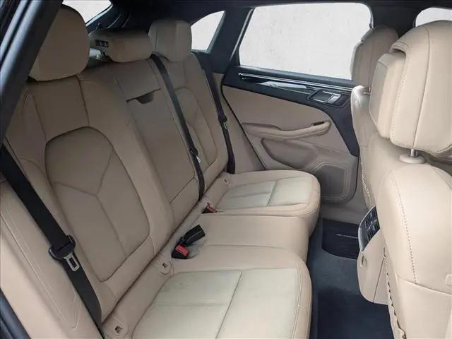 2023 Porsche Macan T