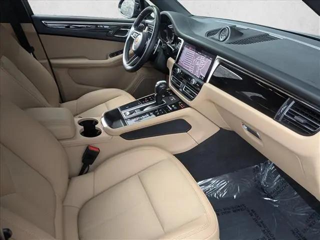 2023 Porsche Macan T