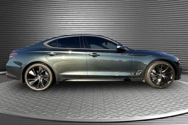 2023 Genesis G70 2.0T RWD