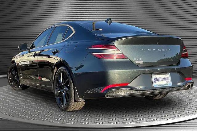 2023 Genesis G70 2.0T RWD