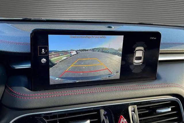 2023 Genesis G70 2.0T RWD