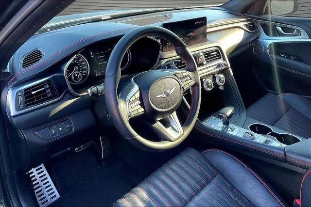 2023 Genesis G70 2.0T RWD