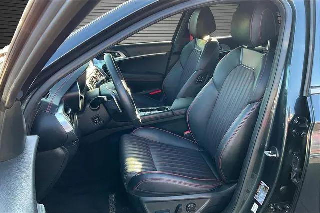 2023 Genesis G70 2.0T RWD