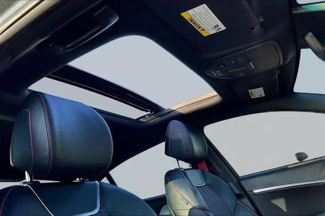 2023 Genesis G70 2.0T RWD