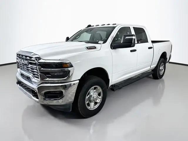 2025 Ram 3500 Tradesman Crew Cab 4x4 64 Box