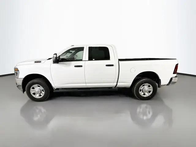 2025 Ram 3500 Tradesman Crew Cab 4x4 64 Box