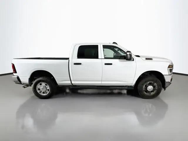 2025 Ram 3500 Tradesman Crew Cab 4x4 64 Box