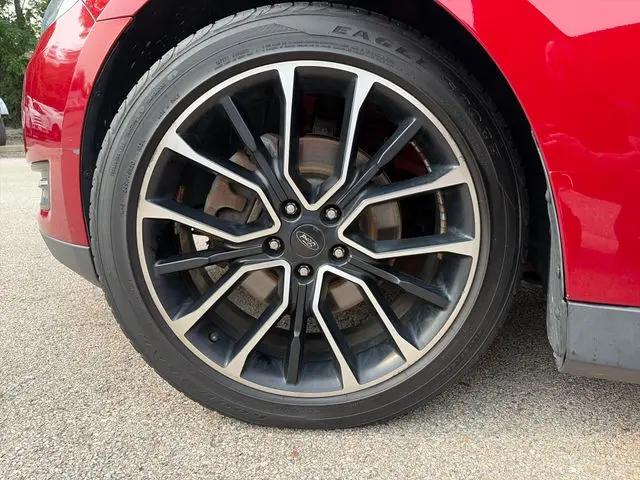 2017 Ford Taurus SEL