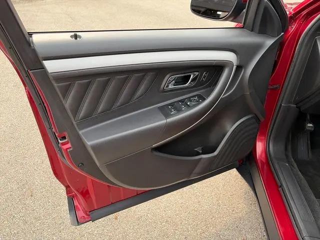 2017 Ford Taurus SEL