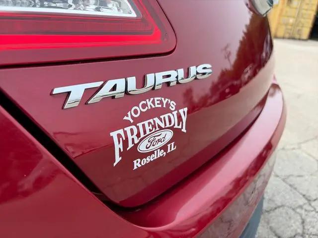 2017 Ford Taurus SEL