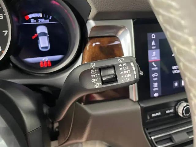 2021 Porsche Macan Macan