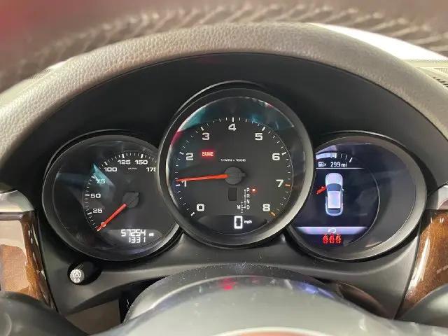 2021 Porsche Macan Macan