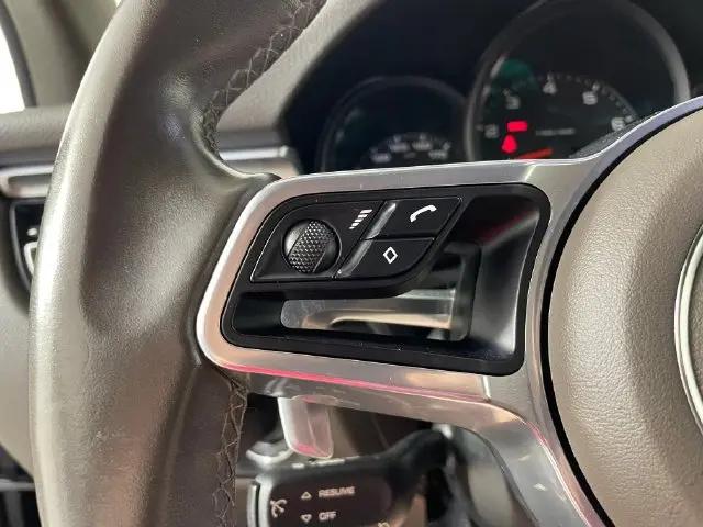 2021 Porsche Macan Macan