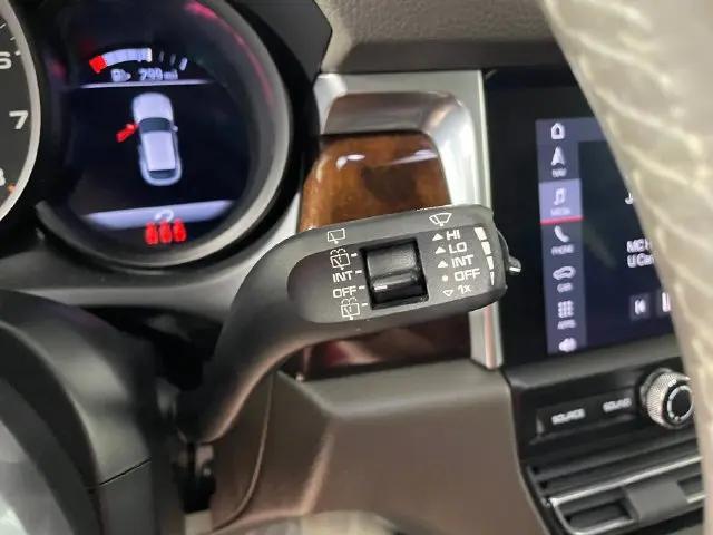 2021 Porsche Macan Macan