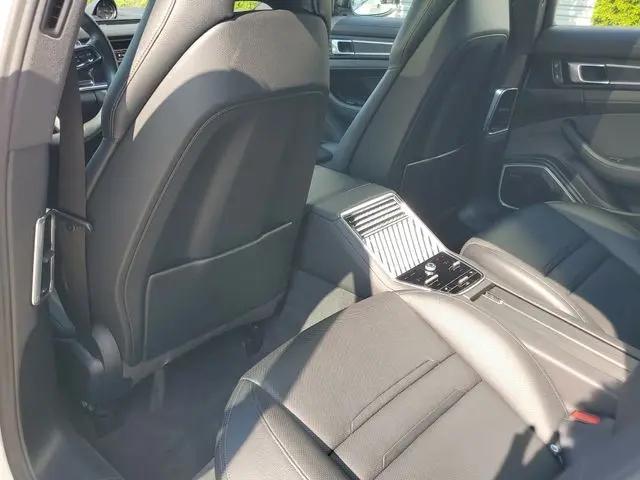 2023 Porsche Panamera Platinum Edition