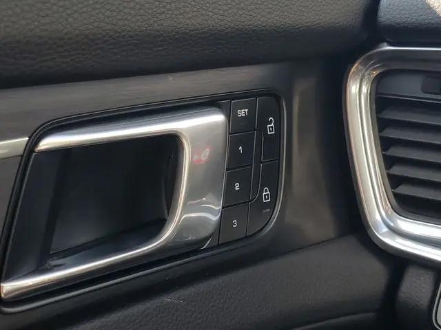 2023 Porsche Panamera Platinum Edition