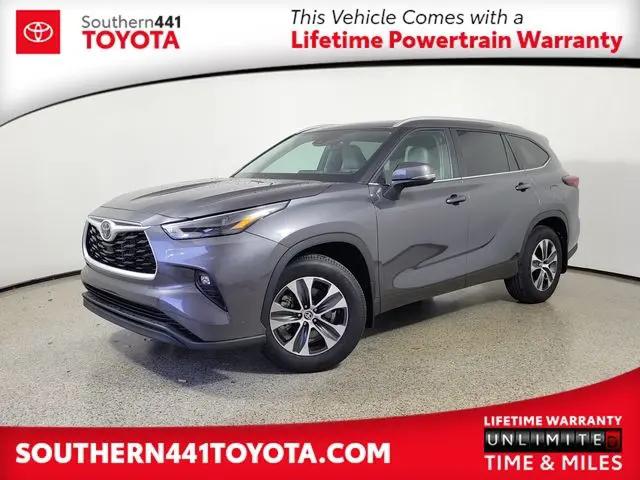 2025 Toyota Highlander XLE for sale in Royal Palm Beach, FL