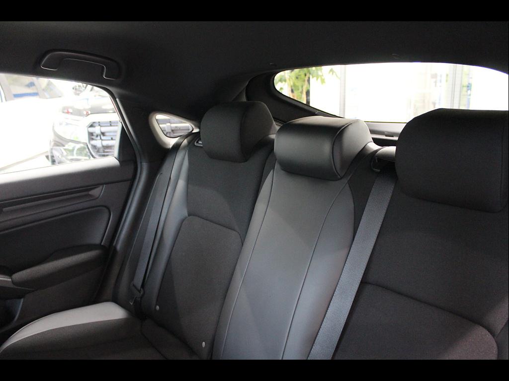 2022 Honda Civic Hatchback Sport - Photo 17