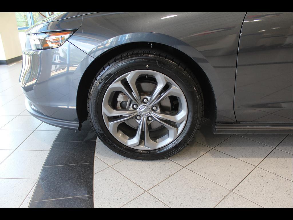 2024 Honda Accord EX - Photo 9