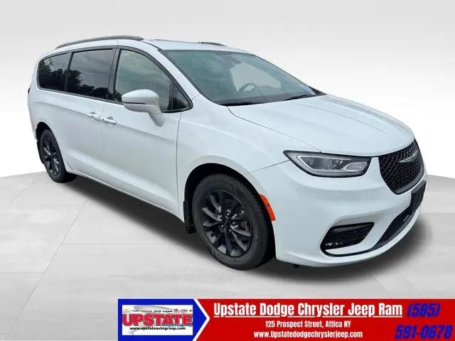 2021 Chrysler Pacifica Touring for sale in Attica, NY