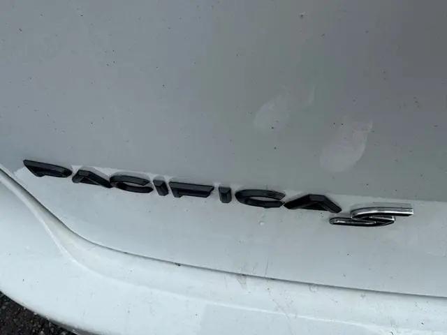 2021 Chrysler Pacifica Touring