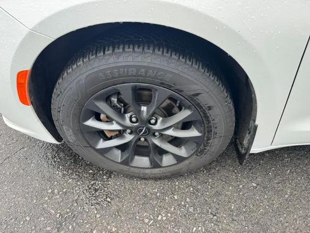 2021 Chrysler Pacifica Touring