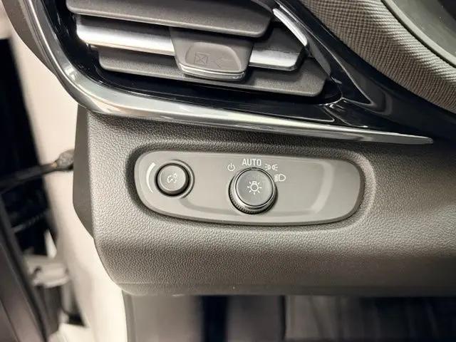 2024 Buick NV Avenir FWD