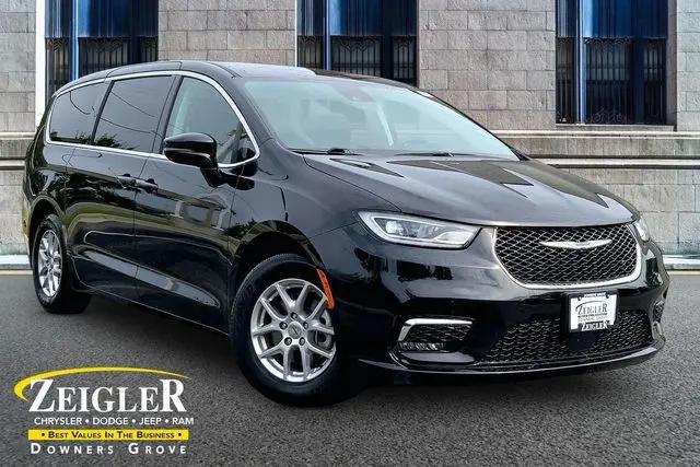 2024 Chrysler Pacifica Touring L for sale in Downers Grove, IL