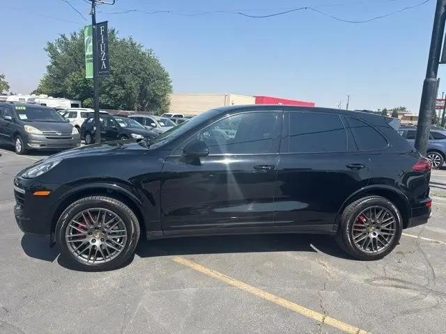2017 Porsche Cayenne Platinum Edition