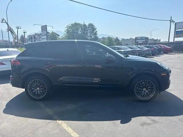 2017 Porsche Cayenne Platinum Edition