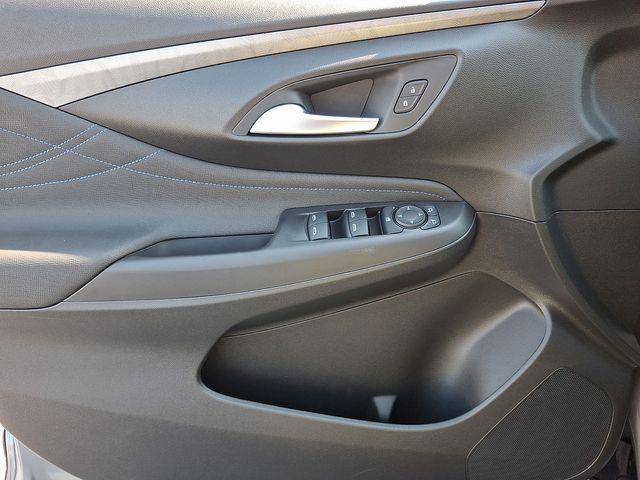 2026 Buick NV Sport Touring FWD