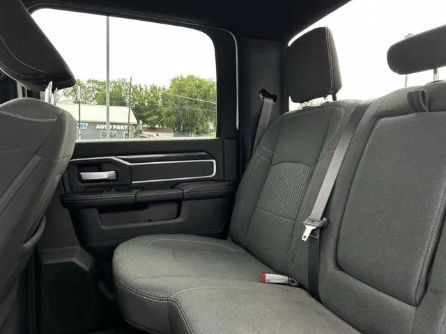 2022 Ram 2500 Big Horn Crew Cab 4x4 64 Box