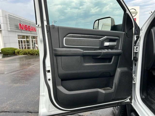 2022 Ram 2500 Big Horn Crew Cab 4x4 64 Box
