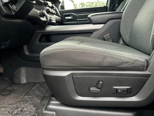 2022 Ram 2500 Big Horn Crew Cab 4x4 64 Box