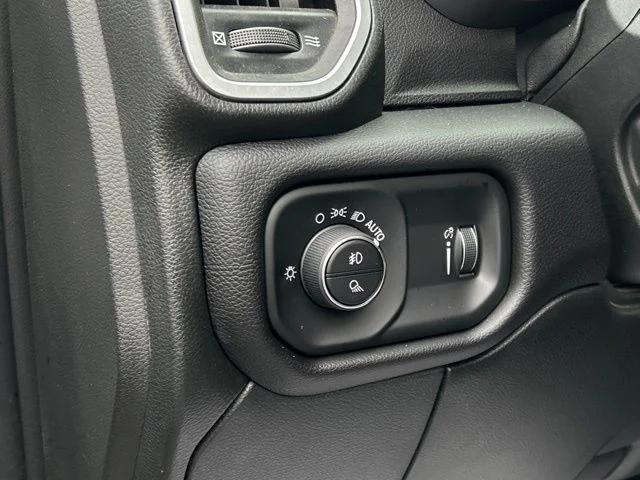 2022 Ram 2500 Big Horn Crew Cab 4x4 64 Box