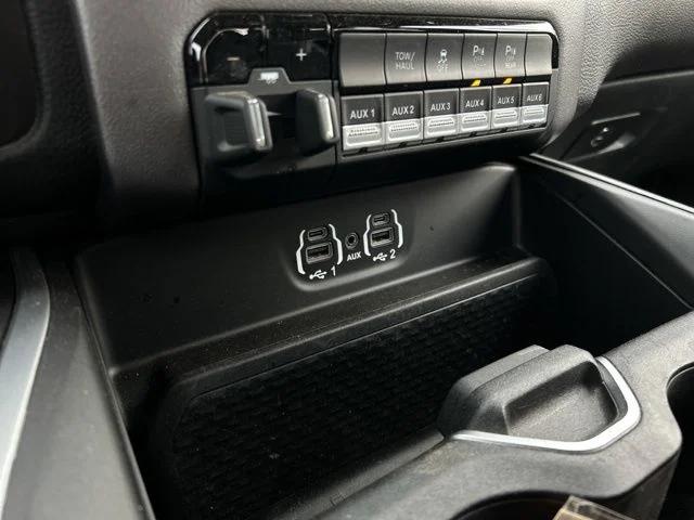 2022 Ram 2500 Big Horn Crew Cab 4x4 64 Box