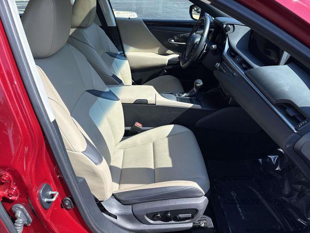 2021 Lexus ES 300h