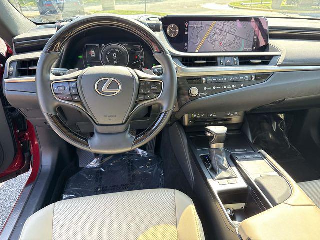2021 Lexus ES 300h