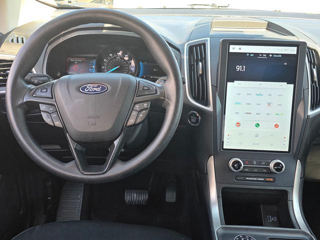 2023 Ford Edge SE