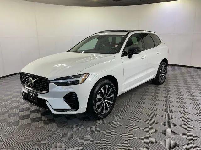 2024 Volvo XC60 B5 Plus Dark Theme for sale in Fort Wayne, IN
