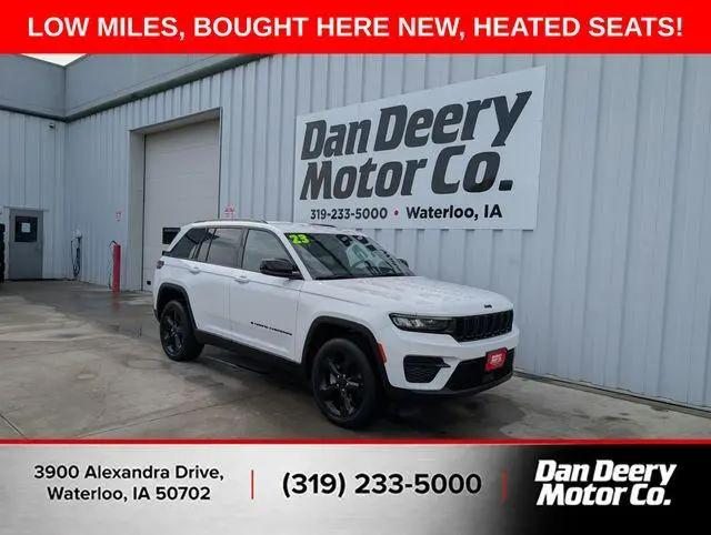 2023 Jeep Grand Cherokee Altitude 4x4 for sale in Waterloo, IA