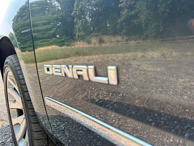 2020 GMC Yukon 4WD Denali