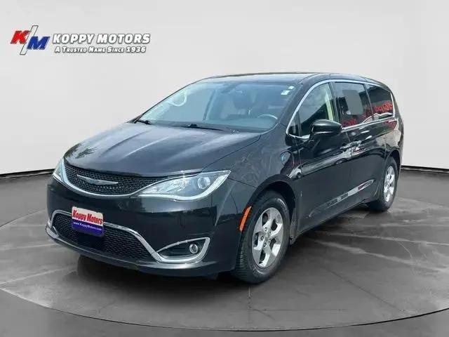 2020 Chrysler Pacifica Hybrid Touring for sale in Forest Lake, MN