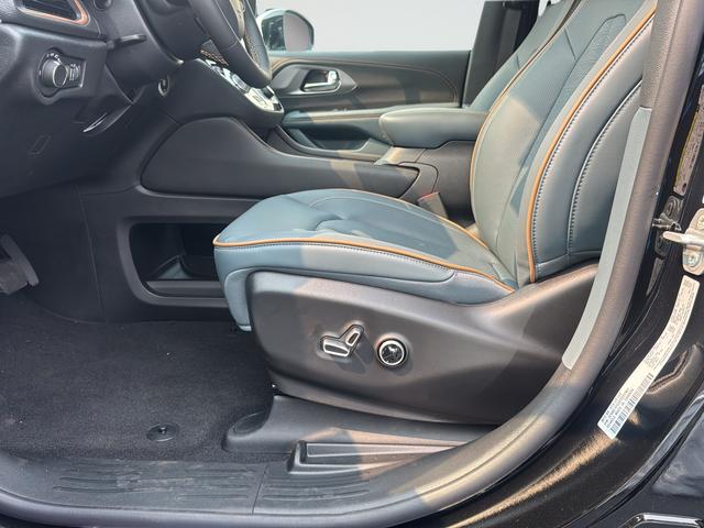 2027 Chrysler Pacifica Pinnacle